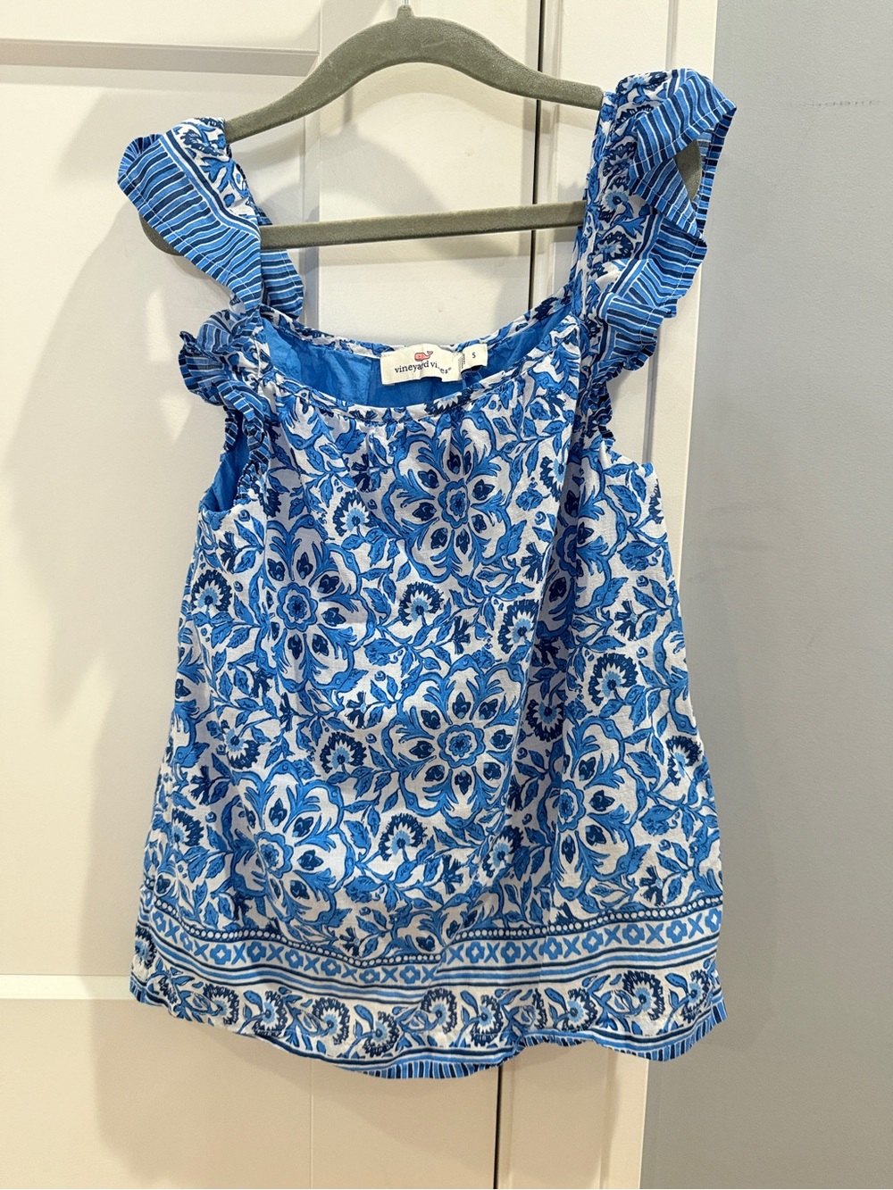 Vineyard Vines Girls Blue Floral Ruffle-Shoulder Top